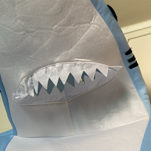 SHARK BLUE AND WHITE KIDS COSTUME SIZE 3-4 🌟NWOT🌟 - Picture 3 of 16